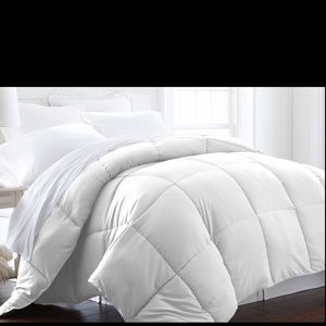 Cali King Down Comforter